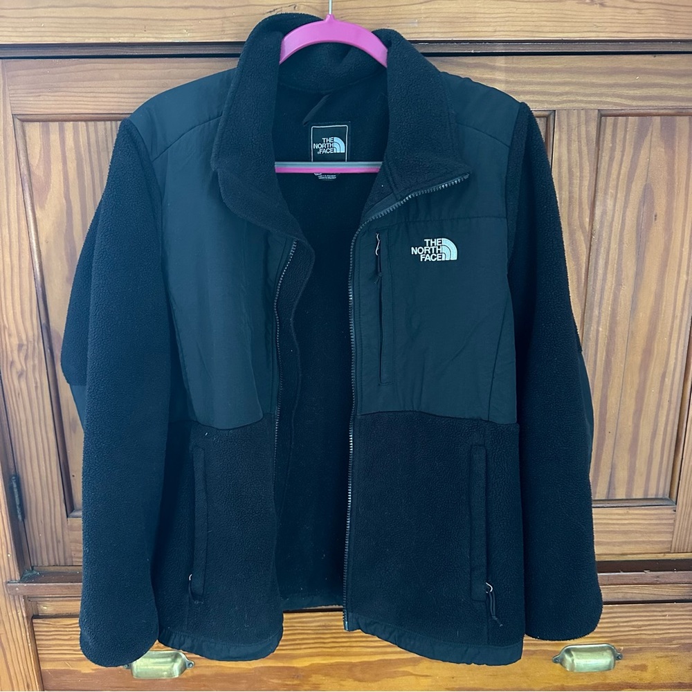 Black North Face Denali Fleece Full Zip - Women’s Large, GREAT condition